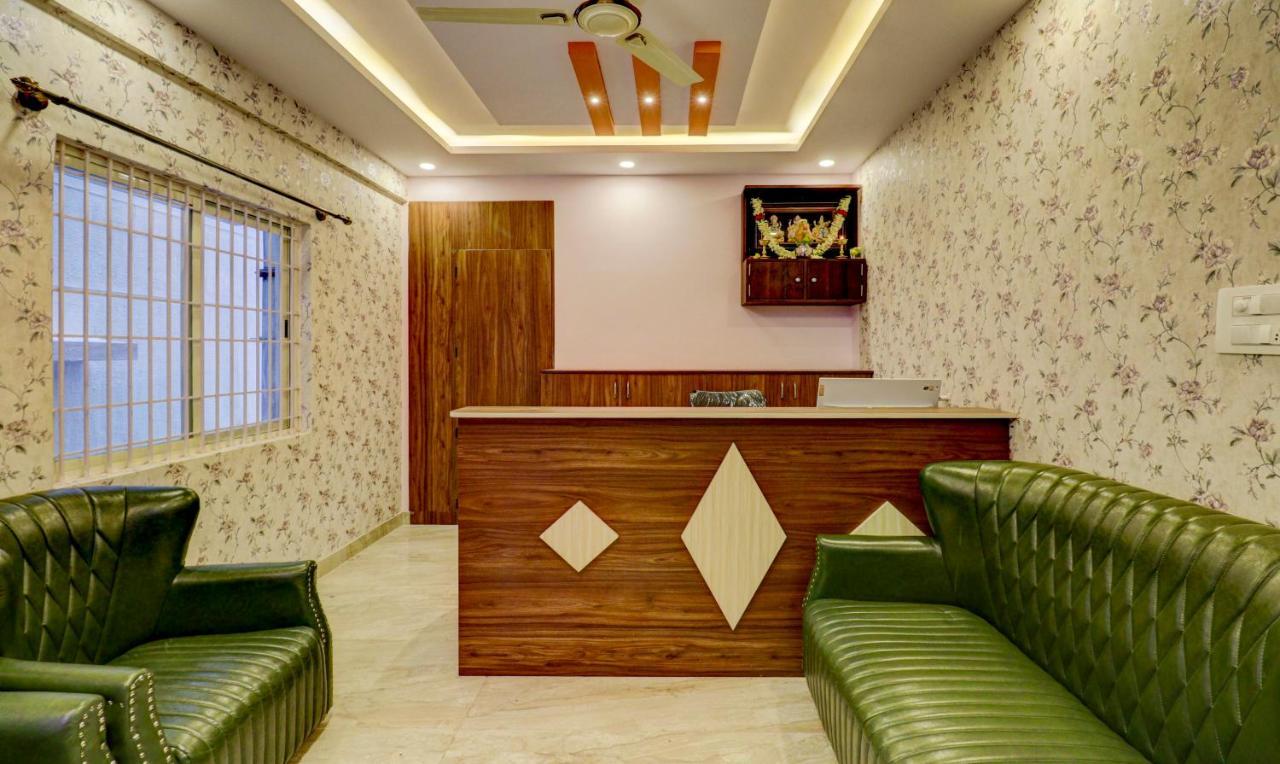 Treebo Three Street Inn Bangalore Luaran gambar